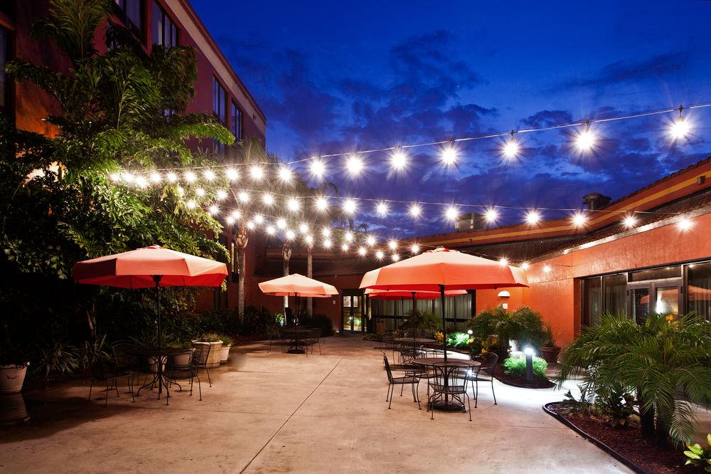 Doubletree By Hilton Fort Myers At Bell Tower Shops Ngoại thất bức ảnh