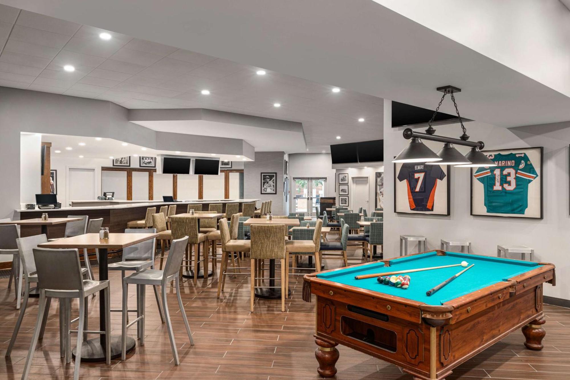 Doubletree By Hilton Fort Myers At Bell Tower Shops Ngoại thất bức ảnh
