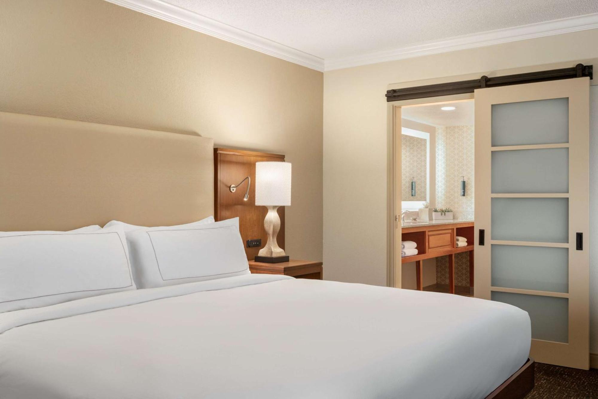 Doubletree By Hilton Fort Myers At Bell Tower Shops Ngoại thất bức ảnh