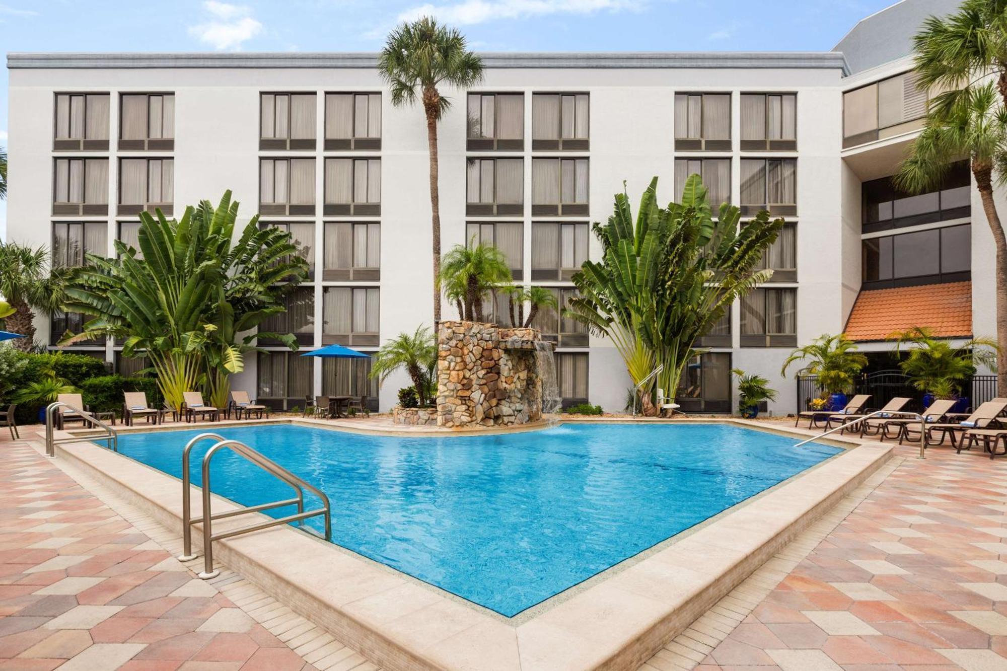 Doubletree By Hilton Fort Myers At Bell Tower Shops Ngoại thất bức ảnh