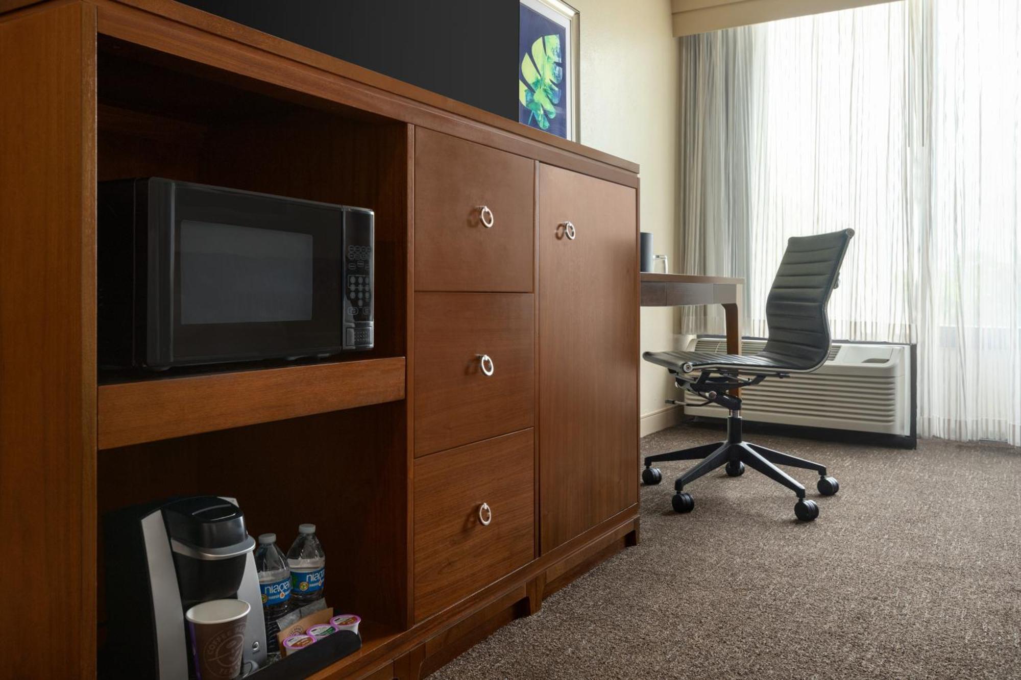 Doubletree By Hilton Fort Myers At Bell Tower Shops Ngoại thất bức ảnh